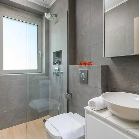 Panaxia Votsalo Theológos