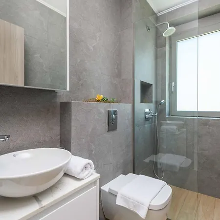 Panaxia Votsalo * Theológos