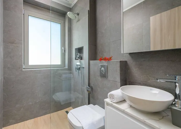 Panaxia Votsalo Theológos